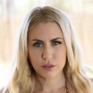 Lila Lovely биография, рост, вес, размер сисек, фигура, возраст